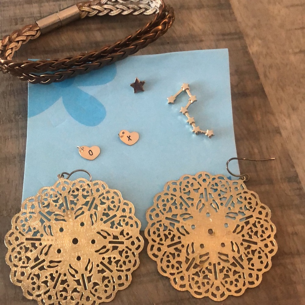 Gold jewelry bundle! 4 items for one price!